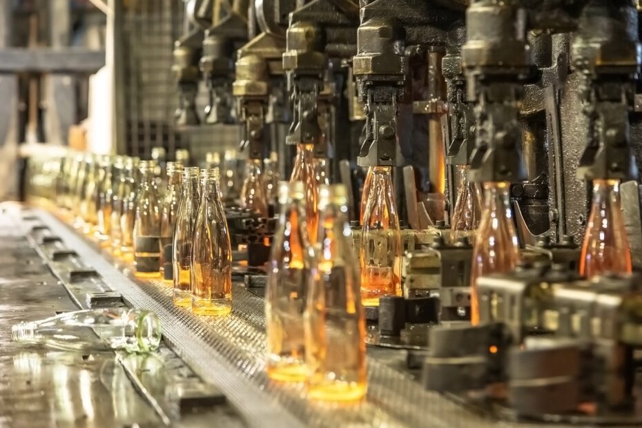 Manufacturing Process of Glass Bottles